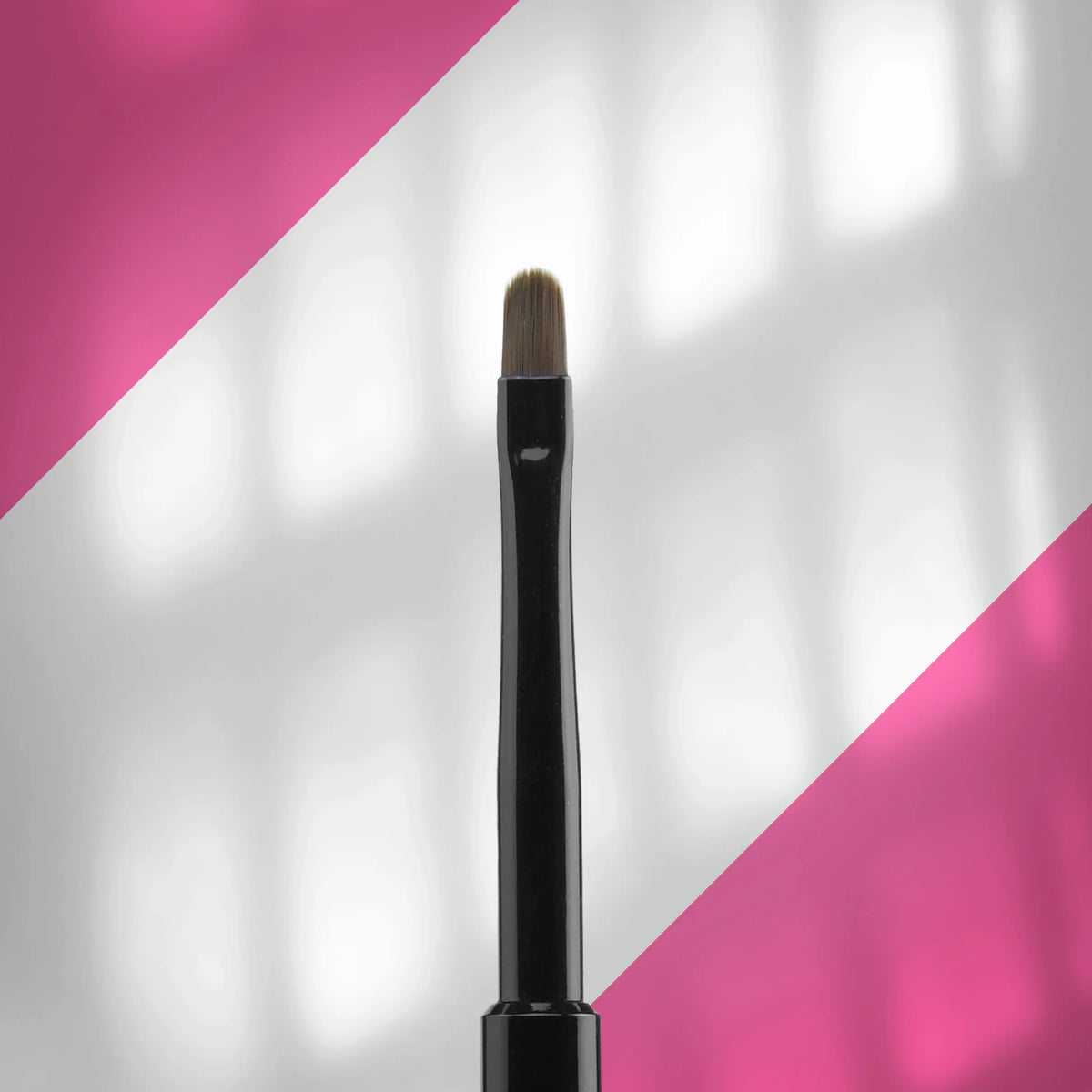 Pinceau Gel Professionnel Ovale 4 mm – Application précise et uniforme